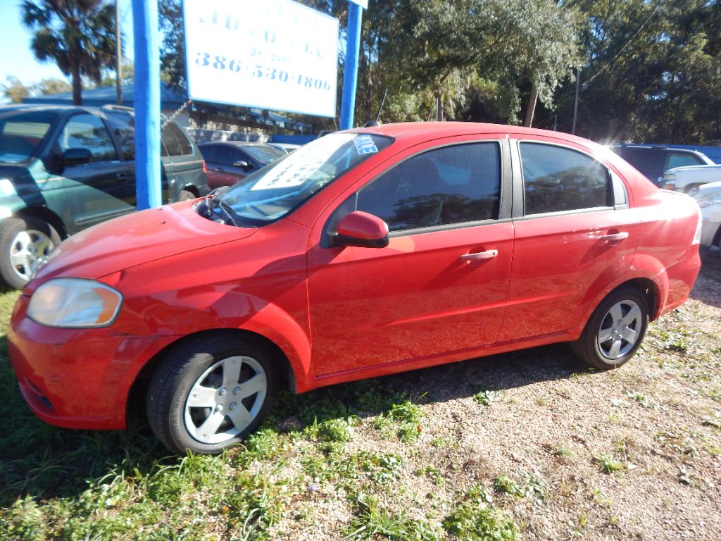 2010 Chevrolet Aveo 1LT's photo